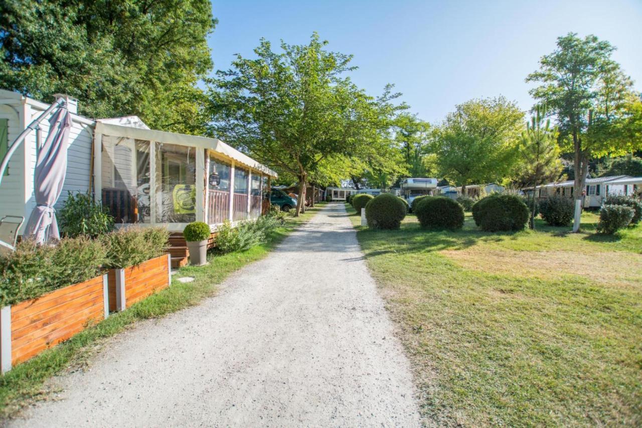 Camping Royal Ocean Hotel Saint-Sulpice-de-Royan ภายนอก รูปภาพ